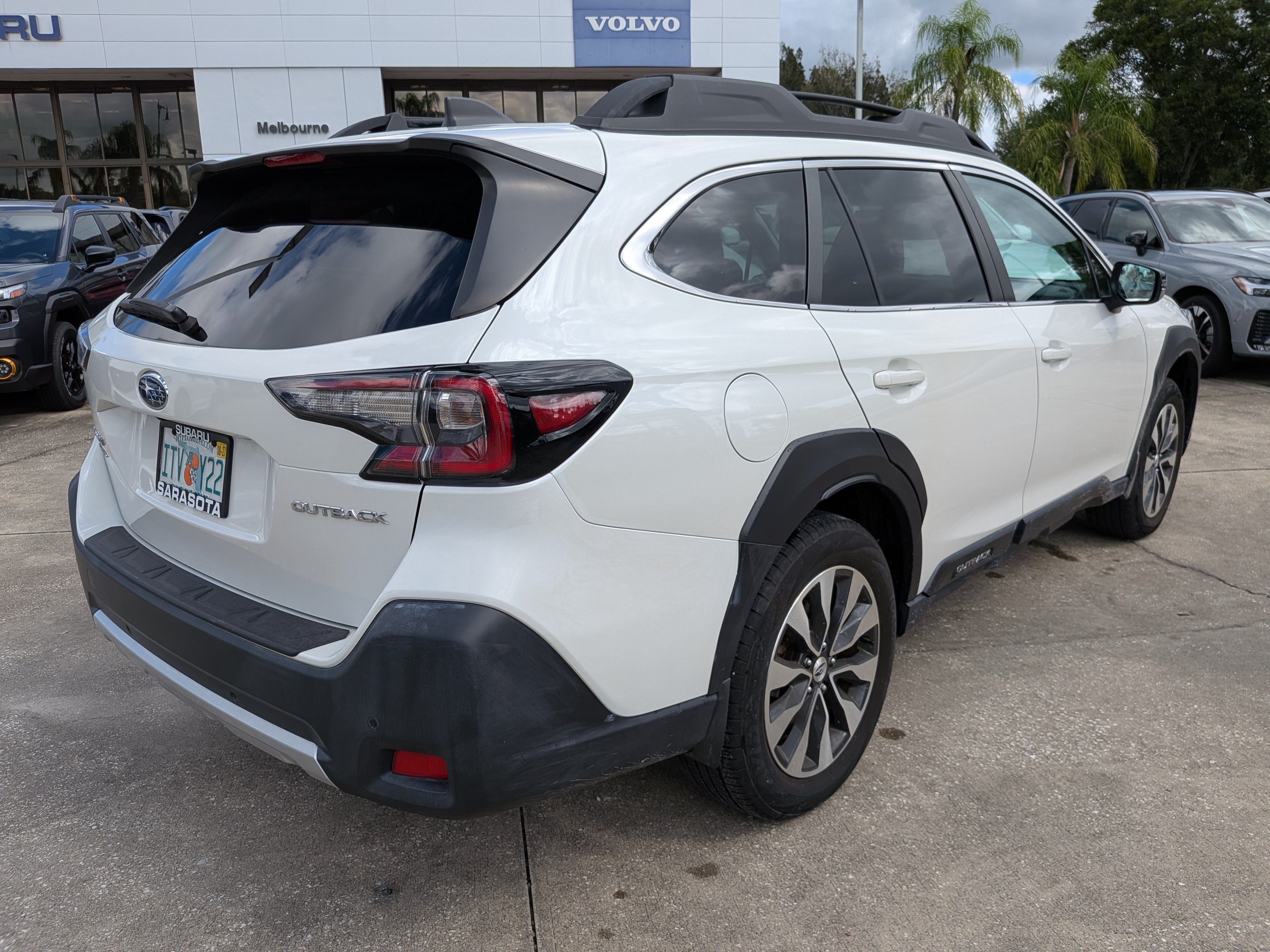 Certified 2024 Subaru Outback Limited AWD/4WD image 4