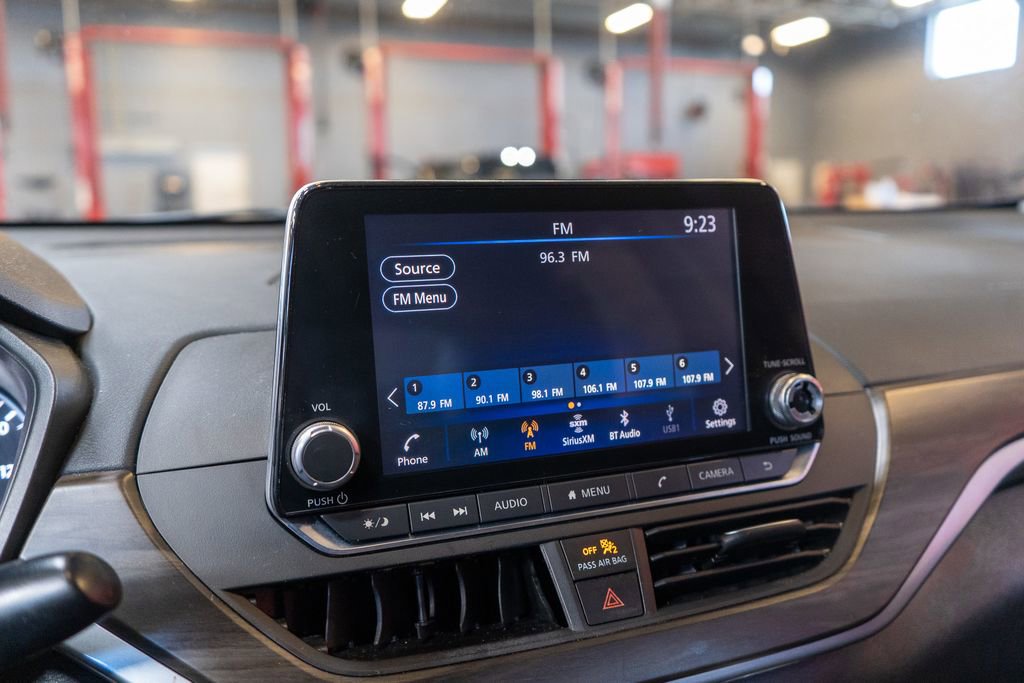 Used 2023 Nissan Altima 2.5 SV FWD image 27