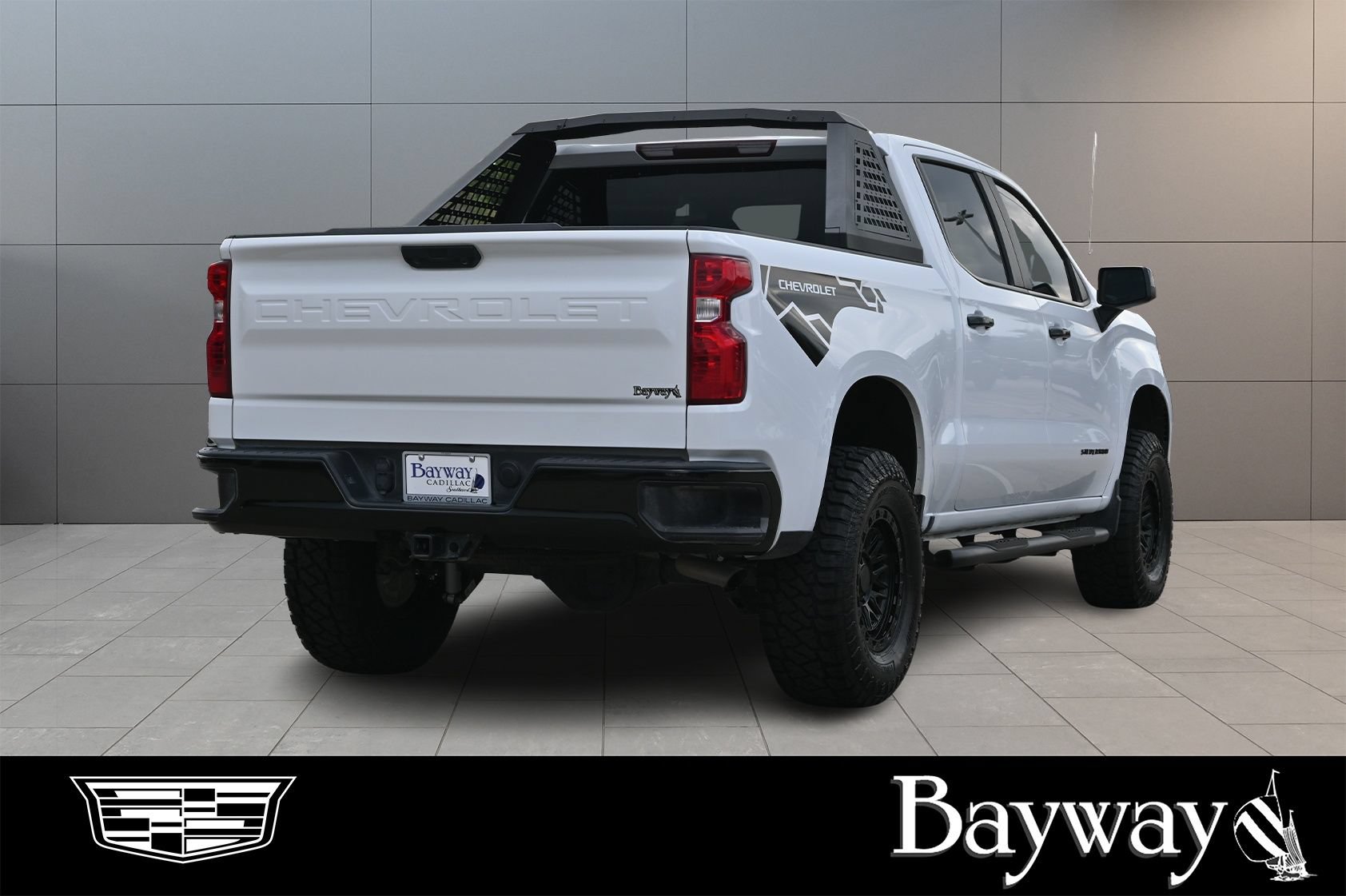 Used 2025 Chevrolet Silverado 1500 LT AWD/4WD image 6