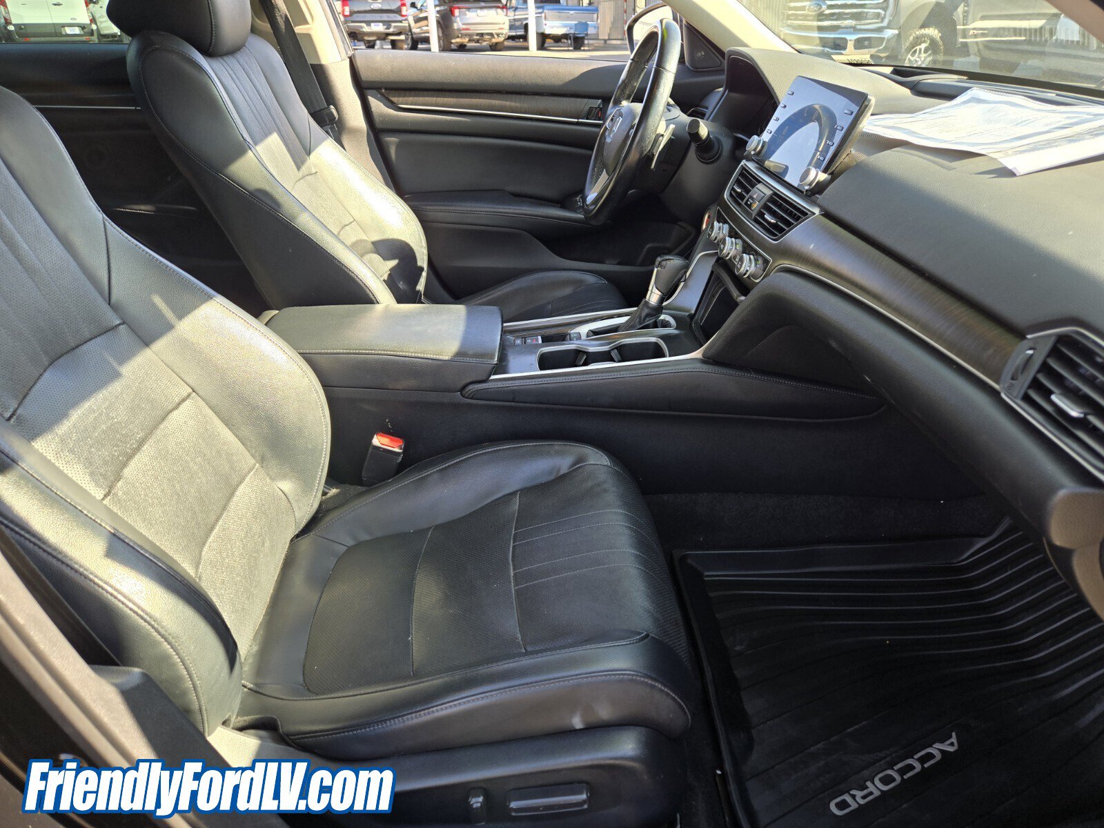 Used 2018 Honda Accord Touring image 19