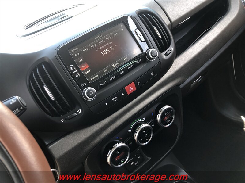 Used 2014 FIAT 500L Trekking w/ Popular Equipment Group FWD image 18