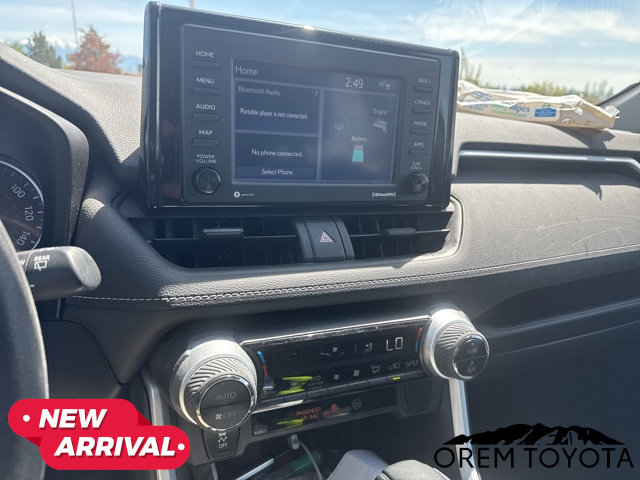 Used 2020 Toyota RAV4 LE w/ Carpet Mat Package AWD/4WD image 8