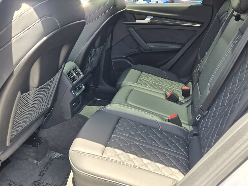Used 2023 Audi SQ5 Prestige w/ Prestige Package AWD/4WD image 11