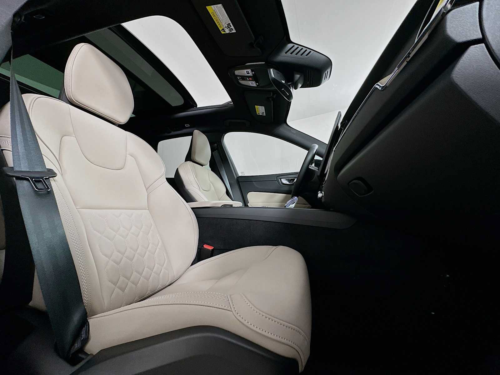 New 2026 Volvo XC60 T8 Plus w/ Protection Package AWD/4WD image 25