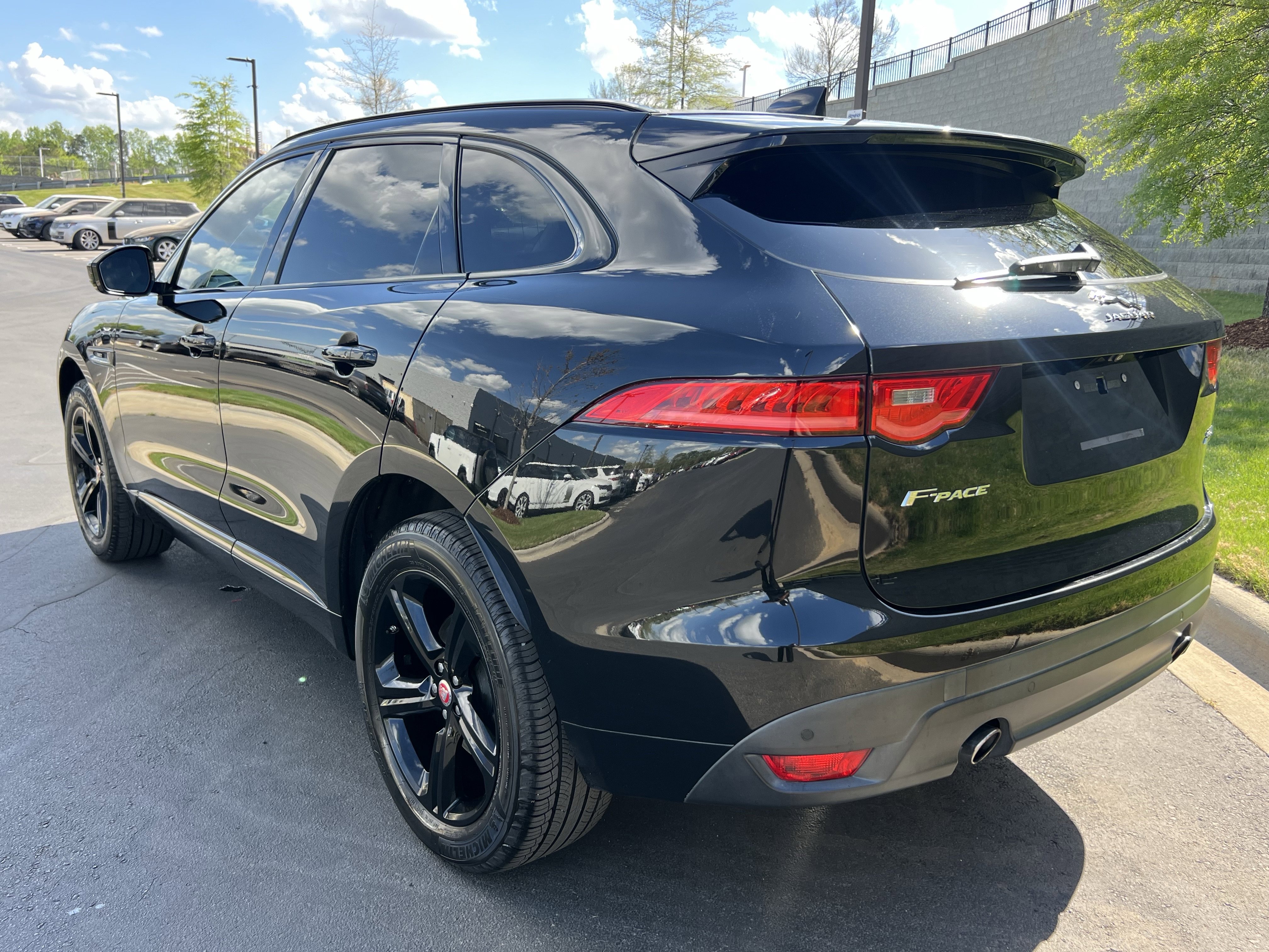 Used 2020 Jaguar F-PACE Checkered Flag image 5