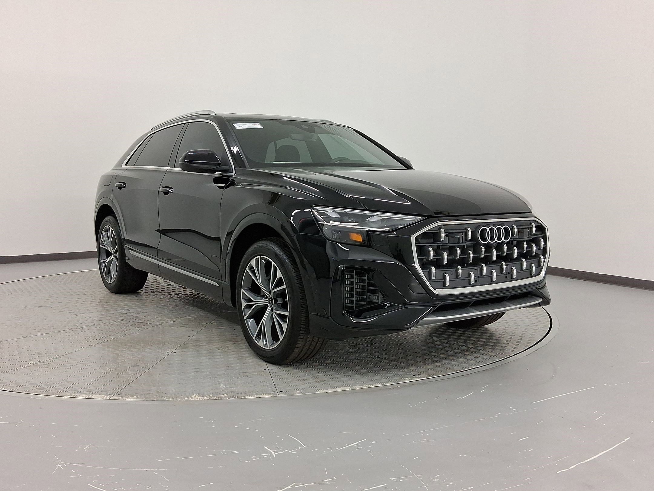 New 2025 Audi Q8 Premium image 7
