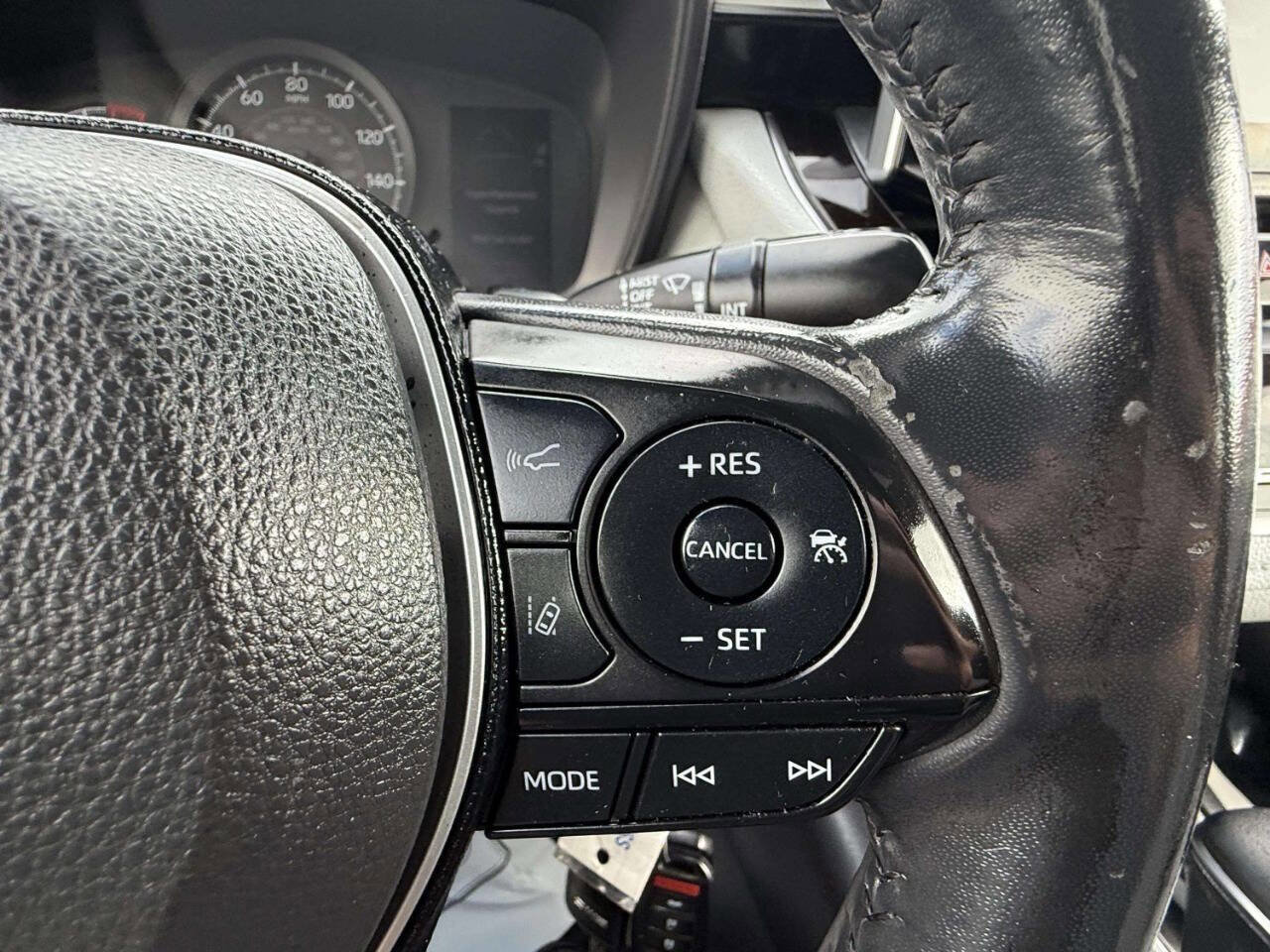 Used 2020 Toyota Corolla SE image 16