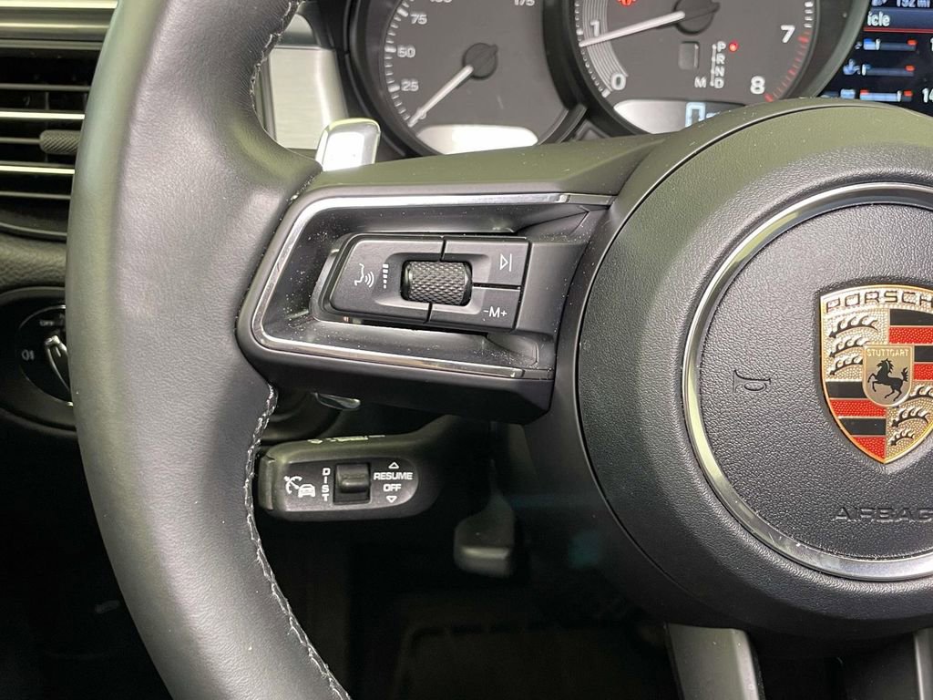 Certified 2023 Porsche Macan image 38