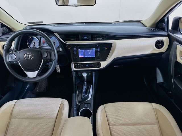 Used 2018 Toyota Corolla LE image 12