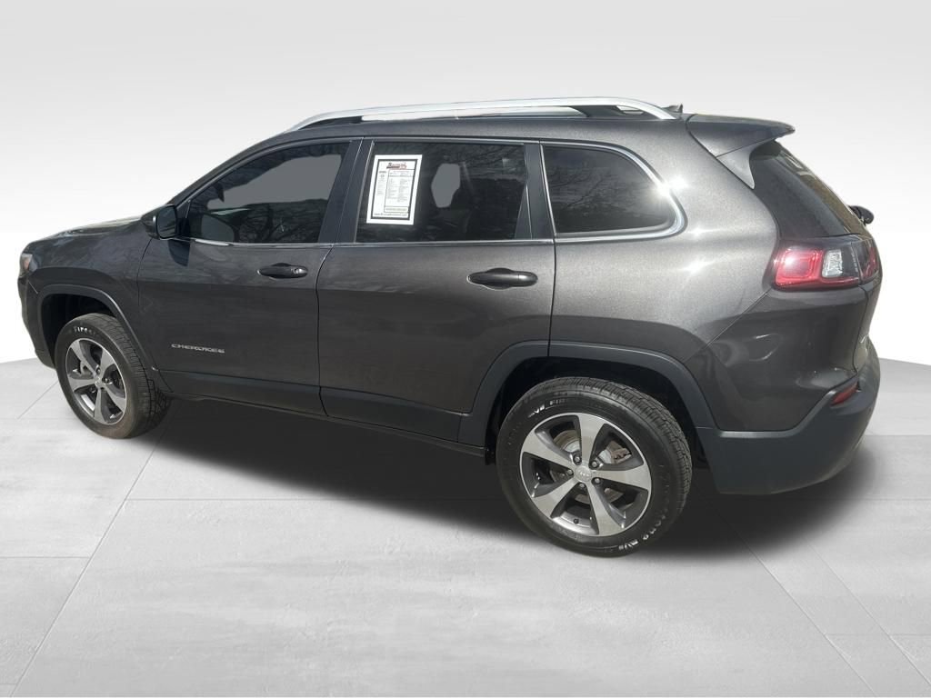 Used 2019 Jeep Cherokee Limited image 16
