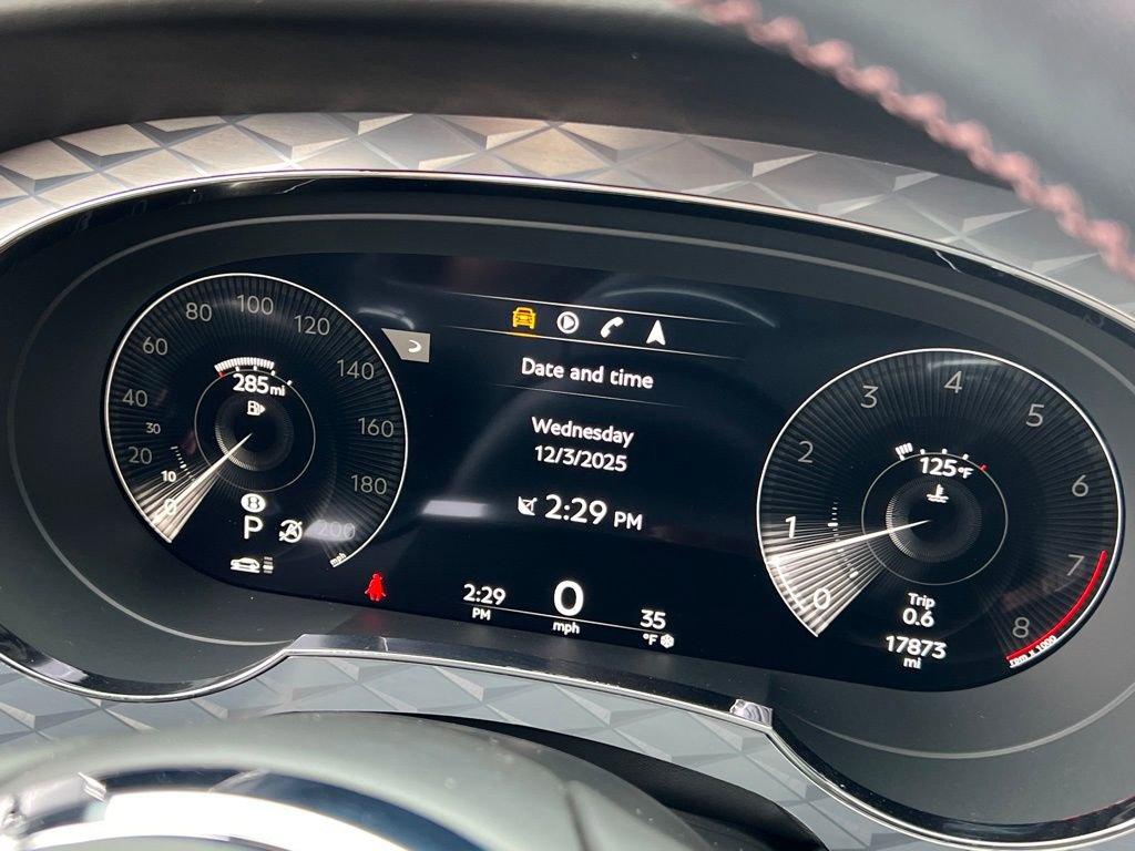 Certified 2023 Bentley Bentayga Extended Wheelbase AWD/4WD image 29