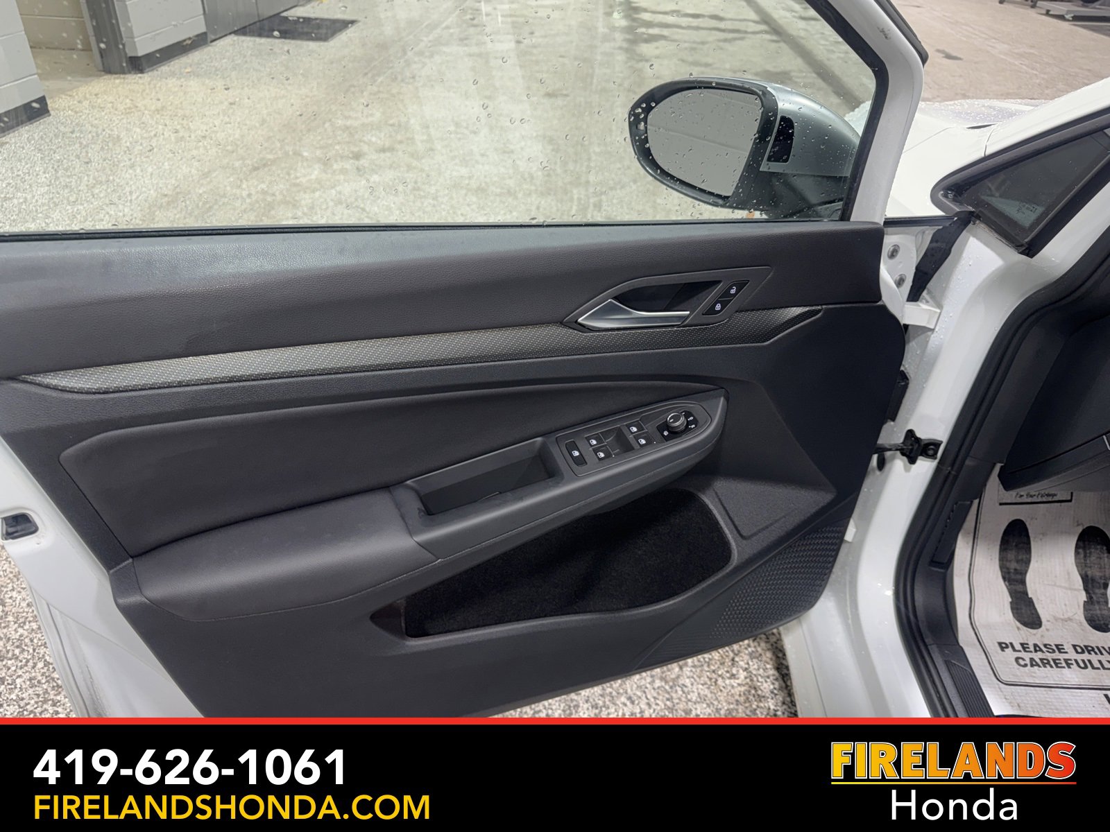 Used 2023 Volkswagen Golf R image 11