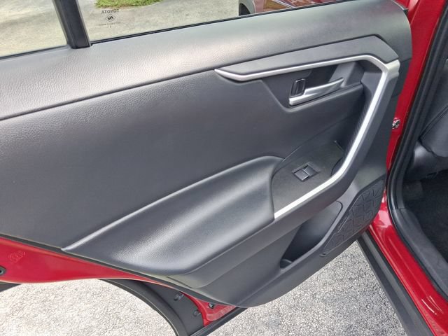 Used 2025 Toyota RAV4 XLE w/ Convenience Package FWD image 9