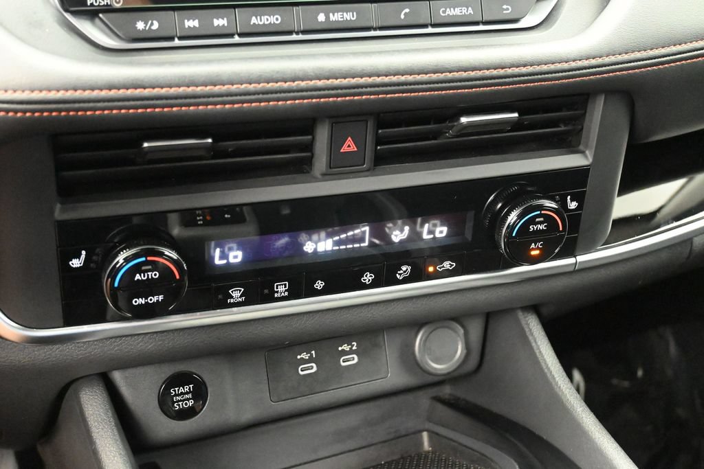 Used 2025 Nissan Rogue SV AWD/4WD image 17