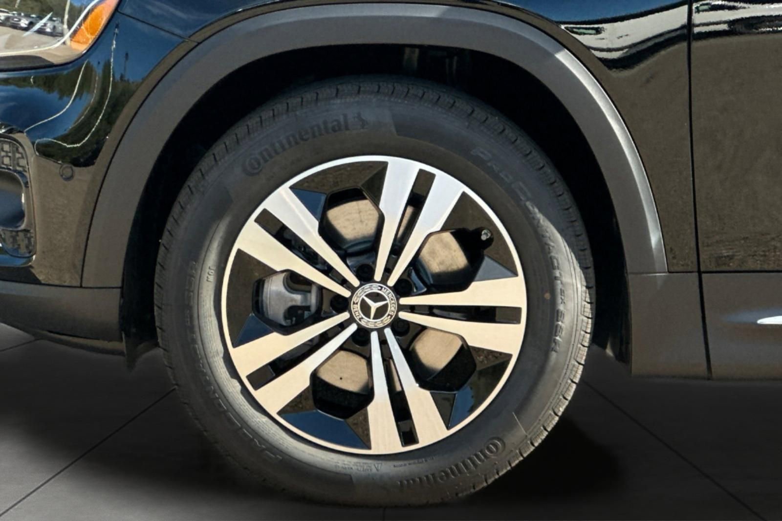 New 2026 Mercedes-Benz GLB 250 image 3