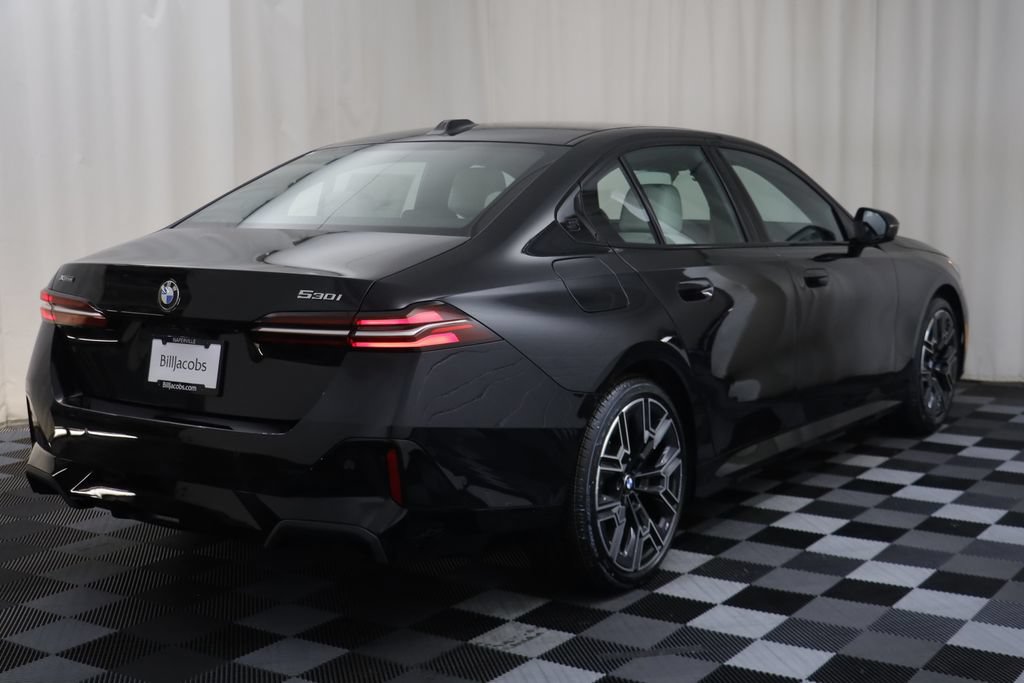 New 2026 BMW 530i xDrive w/ M Sport Package AWD/4WD image 18