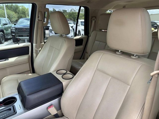 Used 2017 Ford Expedition XLT w/ Equipment Group 202A RWD image 11