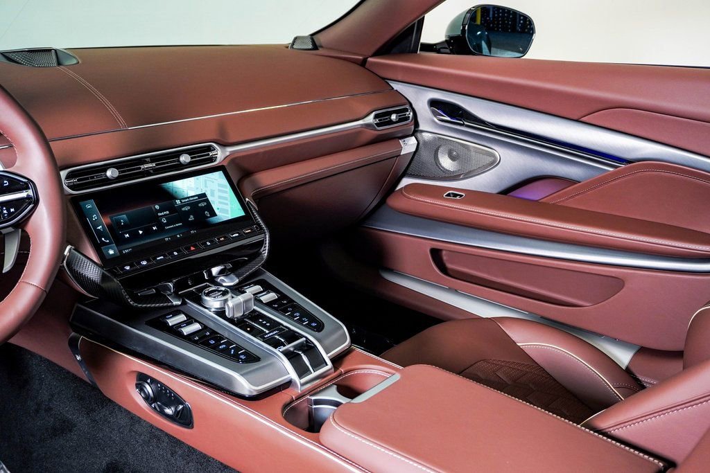 New 2026 Aston Martin Vanquish Convertible image 29