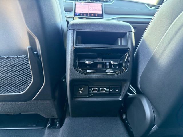 New 2025 Jeep Grand Cherokee Limited w/ Black Appearance Package RWD image 25