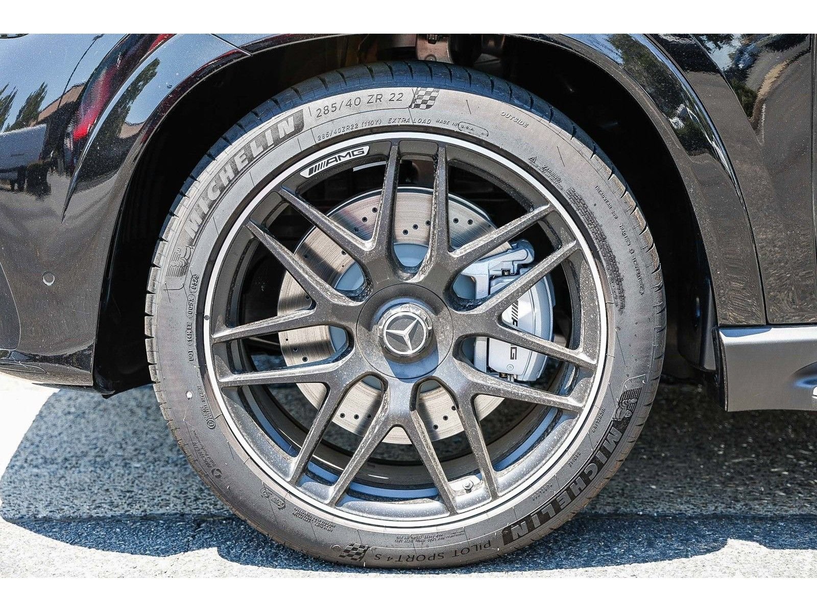 New 2025 Mercedes-Benz GLE 53 AMG 4MATIC image 9