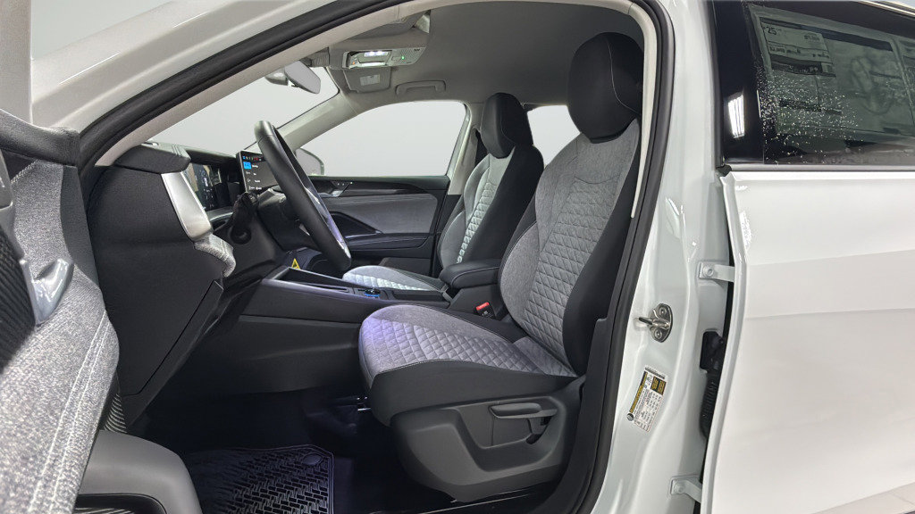 New 2026 Volkswagen Tiguan S AWD/4WD image 16