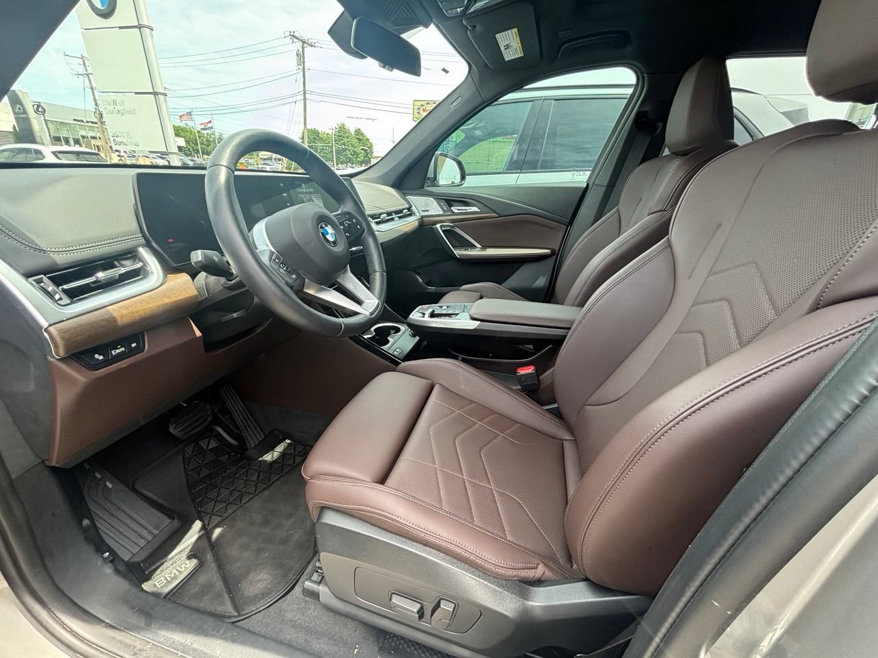 Certified 2025 BMW X1 xDrive28i w/ Convenience Package AWD/4WD image 9