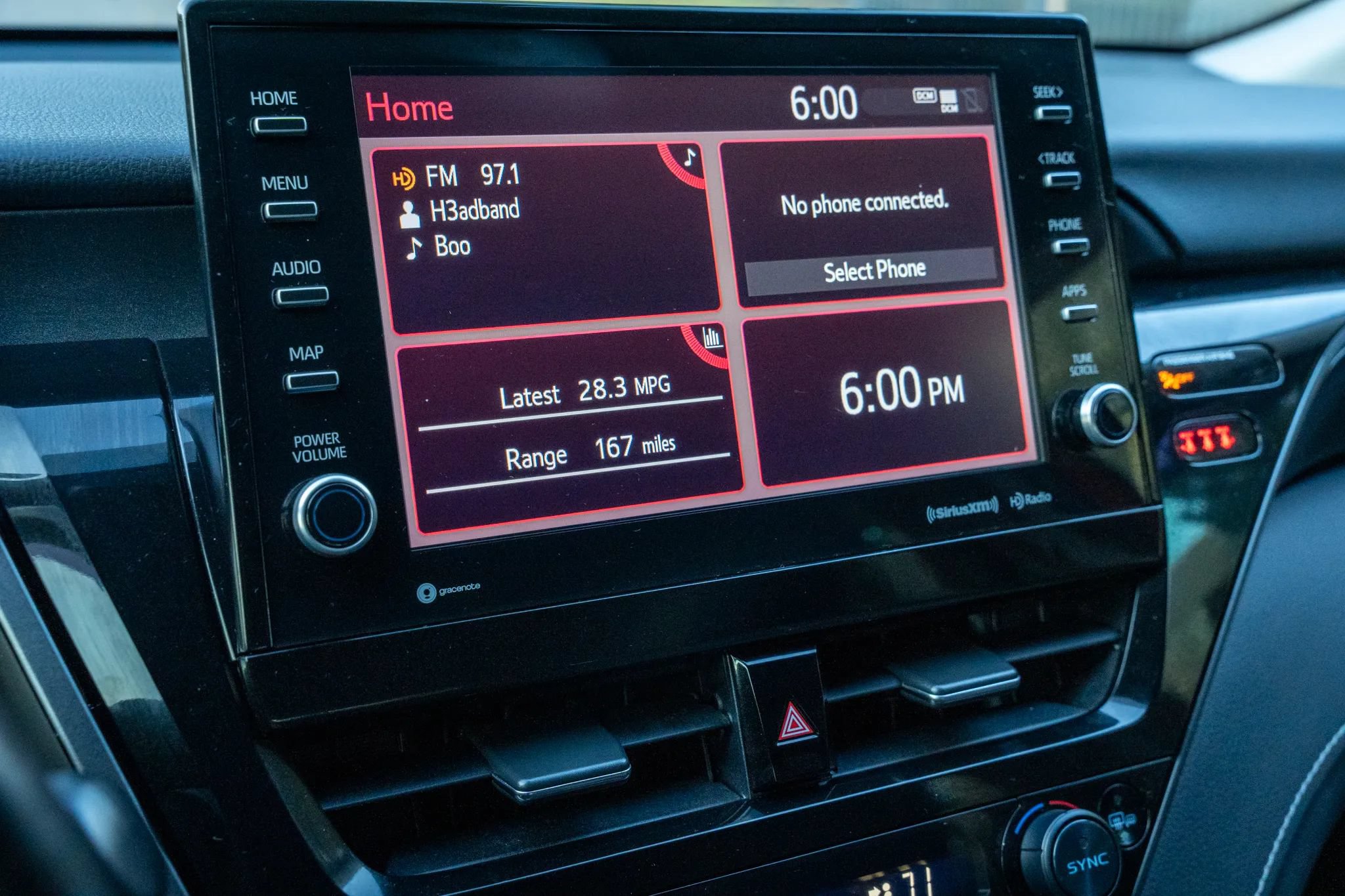 Used 2022 Toyota Camry XSE FWD image 17
