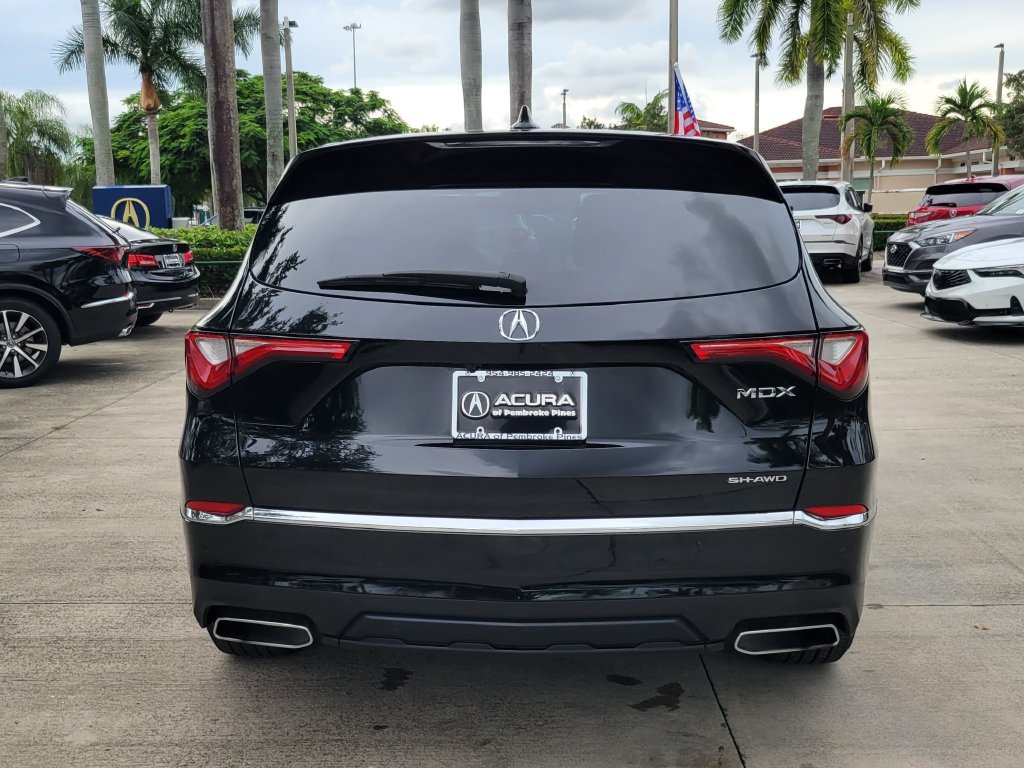 Certified 2024 Acura MDX w/ Technology Package AWD/4WD image 5