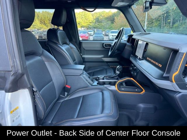 Used 2023 Ford Bronco Badlands image 14