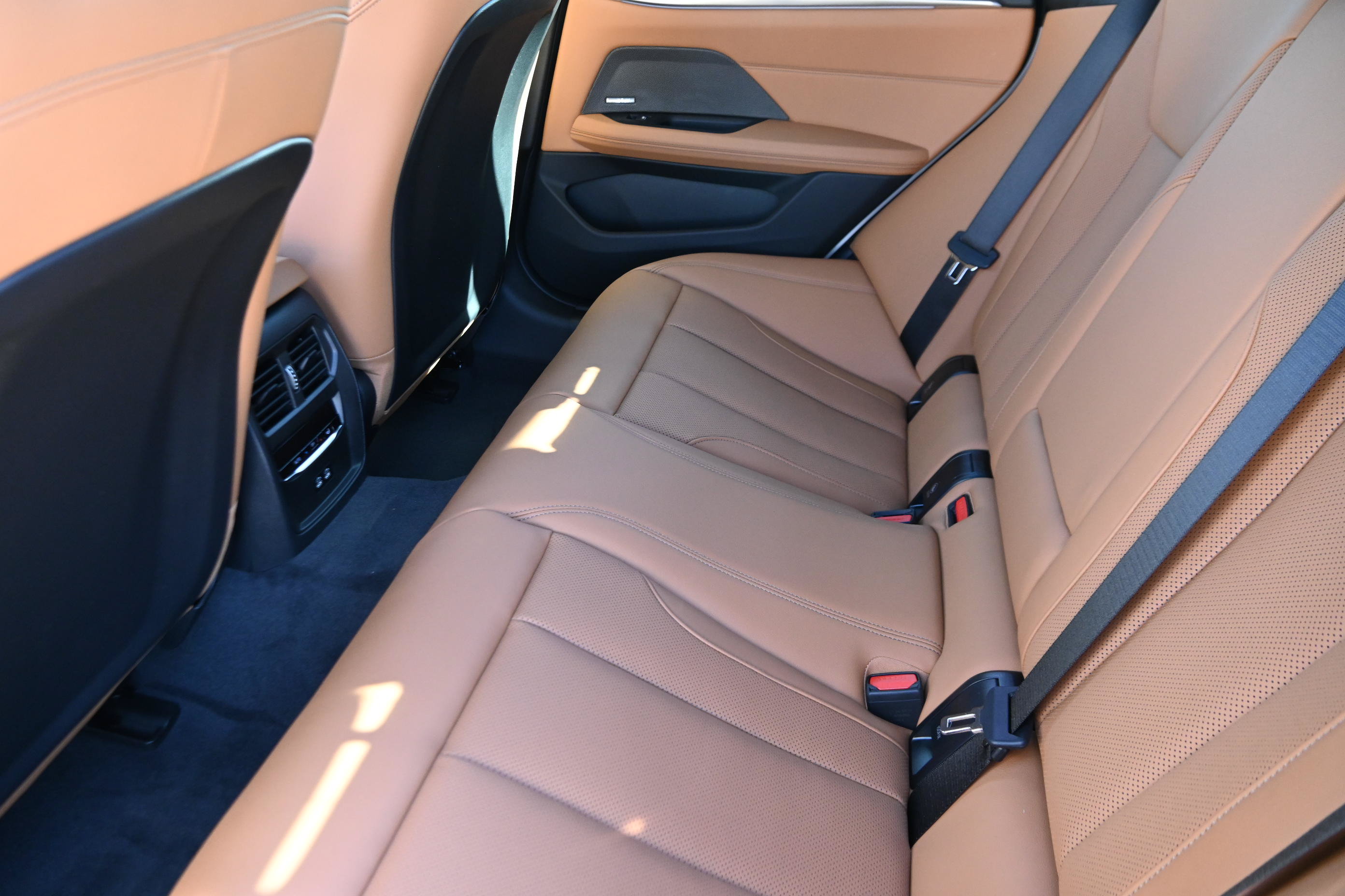 New 2026 BMW i4 xDrive40i w/ M Sport Package AWD/4WD image 10