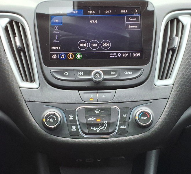 Used 2023 Chevrolet Malibu LS FWD image 18