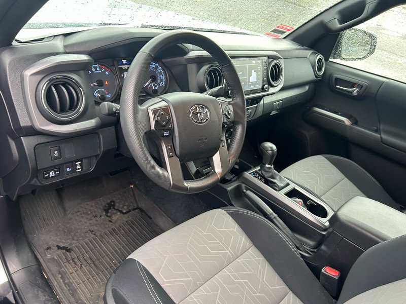 Used 2023 Toyota Tacoma TRD Off-Road image 9