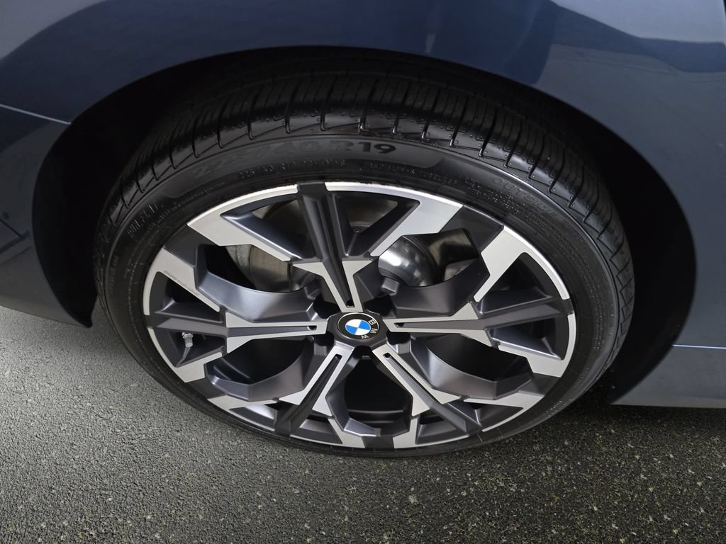 Used 2026 BMW 330i xDrive Sedan w/ Premium Package AWD/4WD image 33