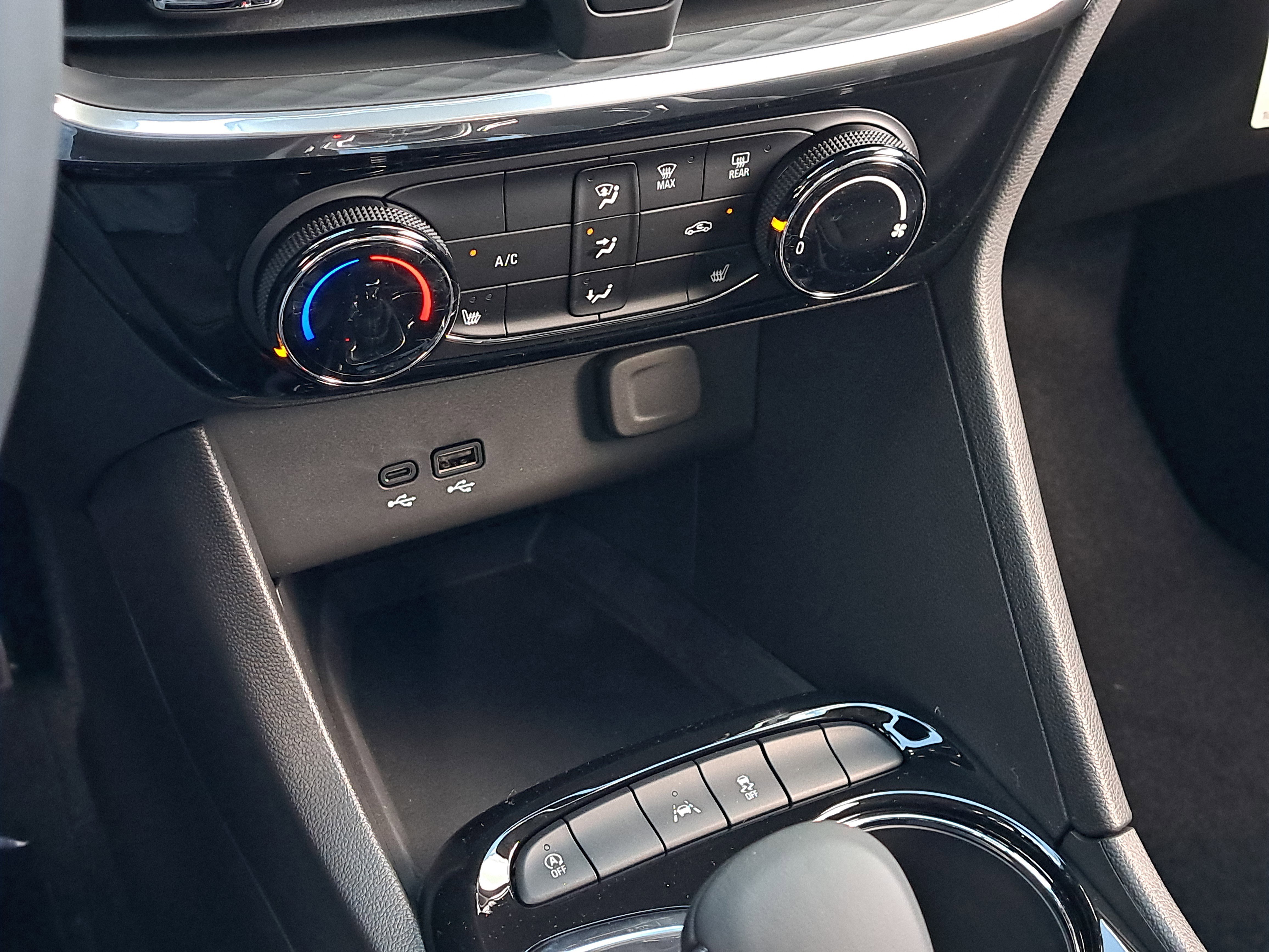 New 2026 Buick Encore GX Sport Touring w/ Comfort Package image 30