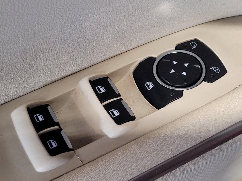 Used 2013 Lincoln MKZ FWD image 27