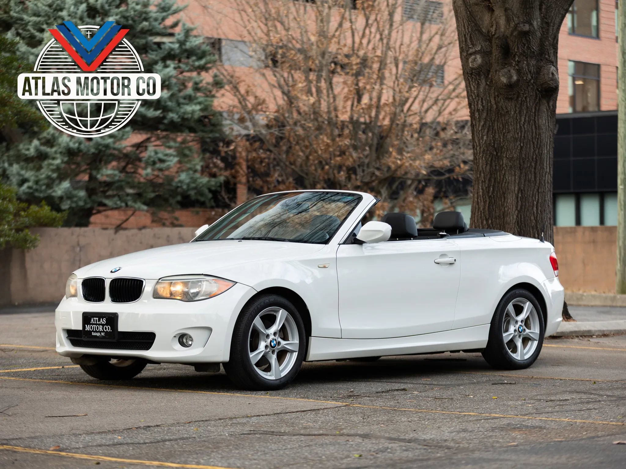 Used 2013 BMW 128i Convertible image 1