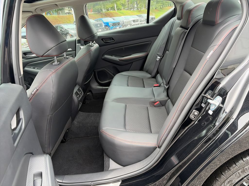 New 2026 Nissan Altima 2.5 SR w/ SR Midnight Edition Package AWD/4WD image 25