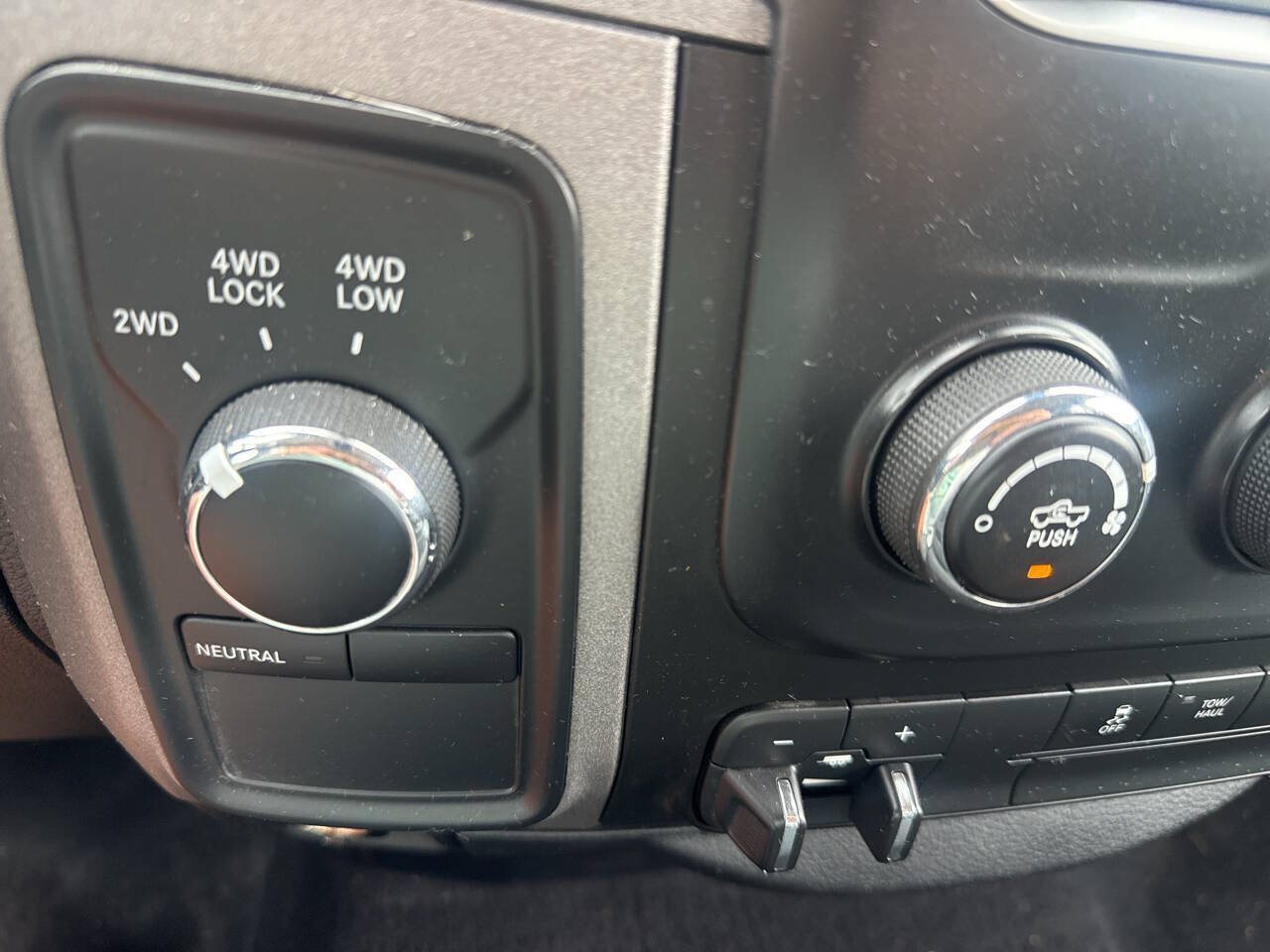 Used 2017 RAM 1500 ST w/ SXT Appearance Group AWD/4WD image 34