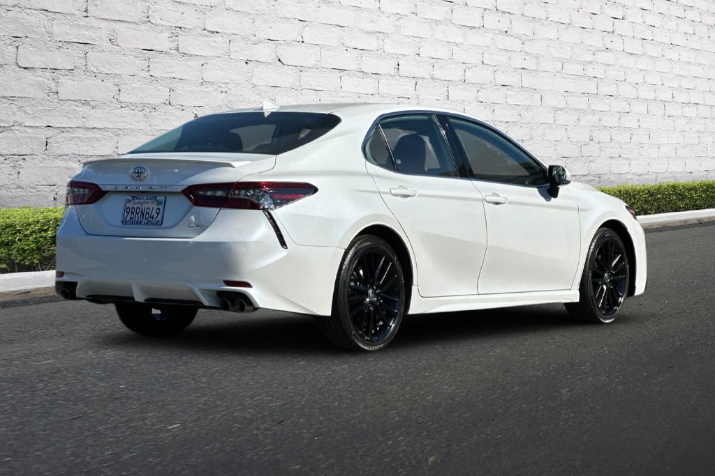 Used 2022 Toyota Camry XSE FWD image 4