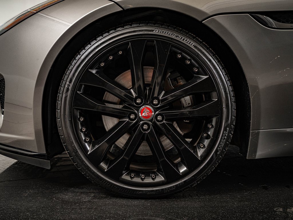 Used 2020 Jaguar F-TYPE Coupe image 13