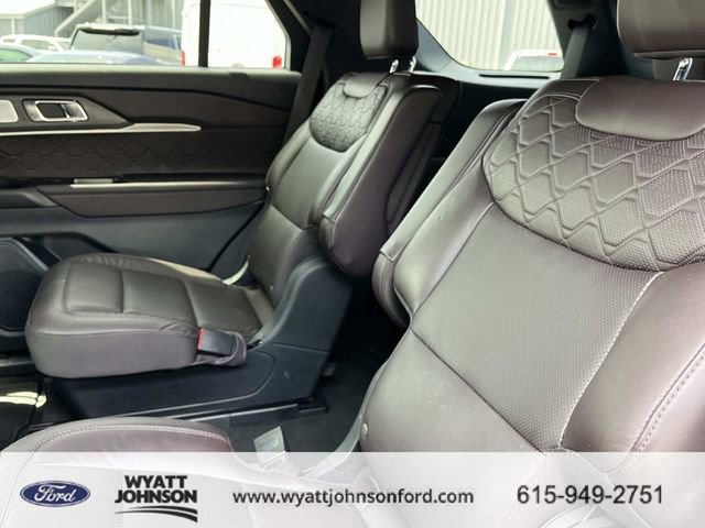 Certified 2025 Ford Explorer Platinum w/ LUX Leather Package image 22