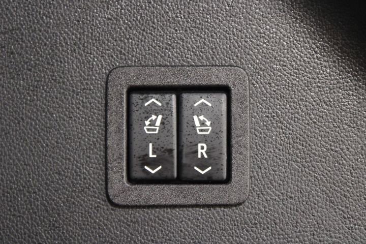 Used 2020 Buick Enclave Avenir w/ Avenir Technology Package image 16