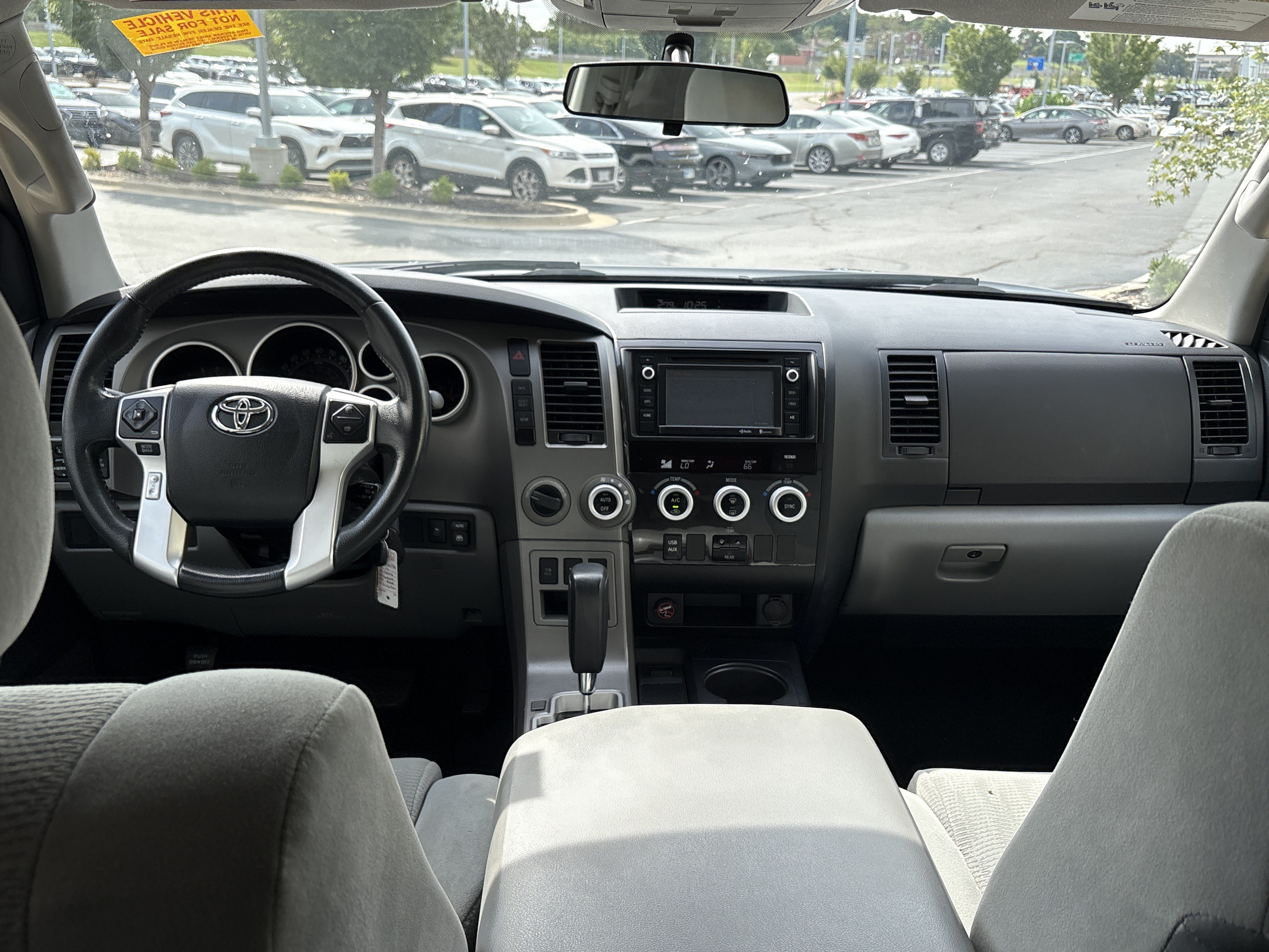 Used 2016 Toyota Sequoia SR5 AWD/4WD image 28
