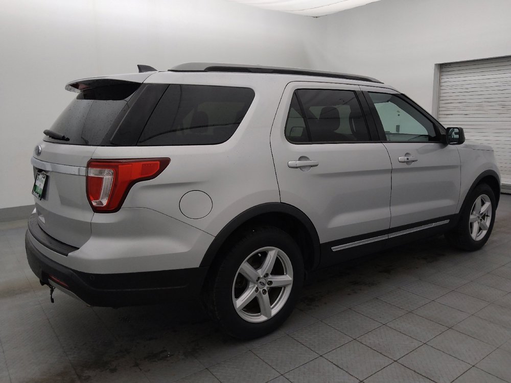 Used 2019 Ford Explorer XLT FWD image 10
