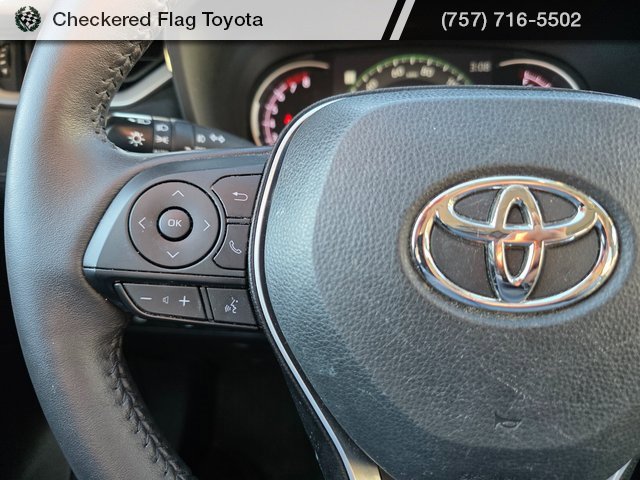 Used 2023 Toyota RAV4 XLE Premium image 14