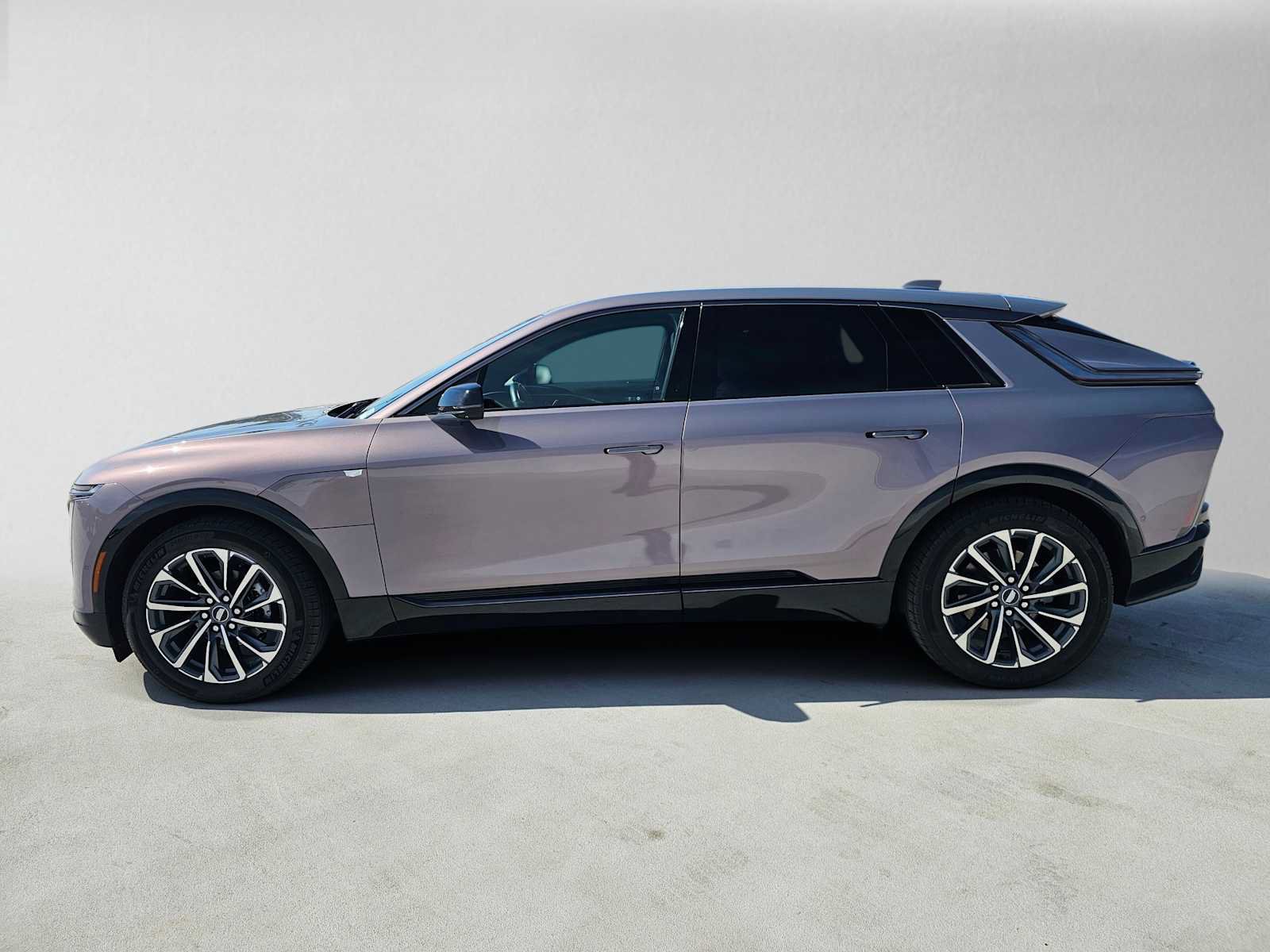 Used 2024 Cadillac Lyriq Sport RWD image 6