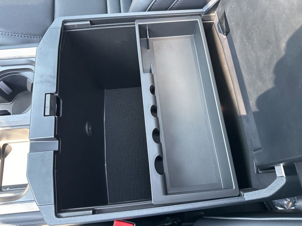 New 2026 Ford F350 Platinum image 39