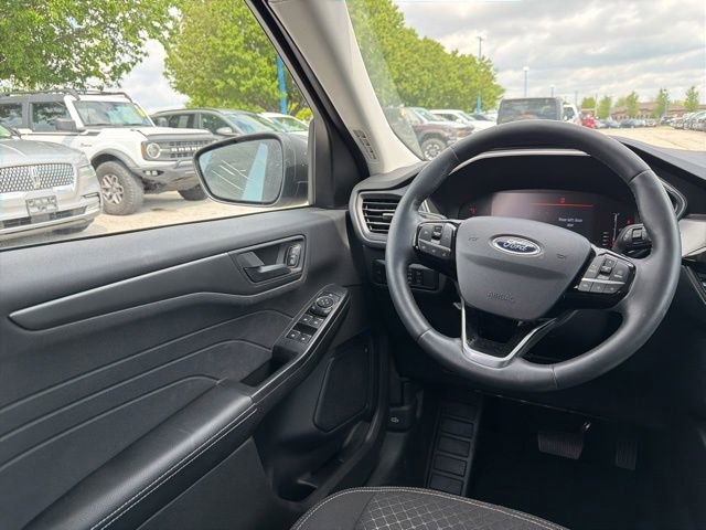 Certified 2023 Ford Escape Active AWD/4WD image 18