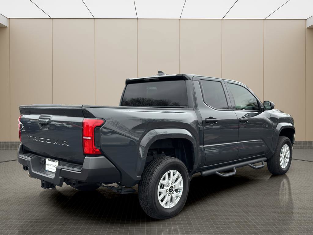 Used 2024 Toyota Tacoma SR image 5