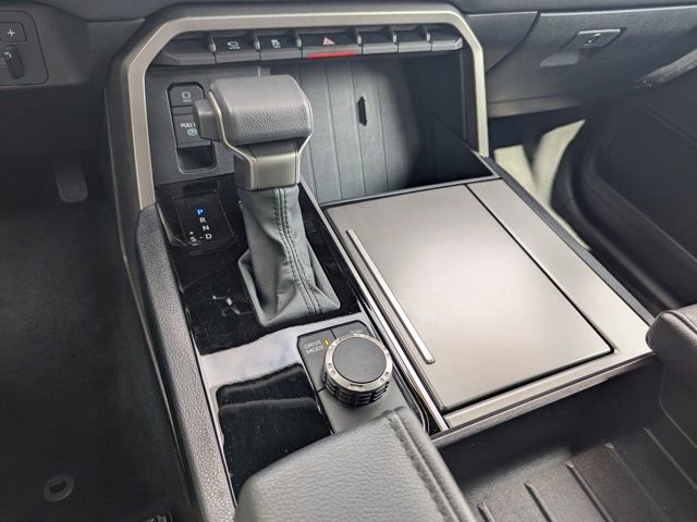 Used 2025 Toyota Sequoia SR5 image 27